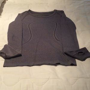 Lululemon top